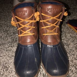 Sperry saltwater duck boots (navy blue)